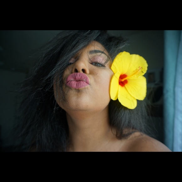 Meet us here @ Cam & Quinn 😇😻 - Picture 1 of 1